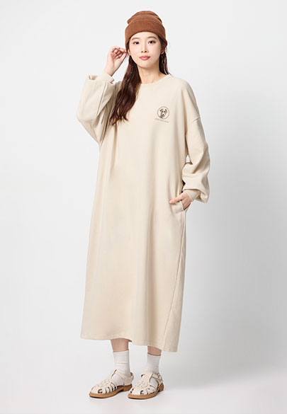 寬鬆圓領長洋裝