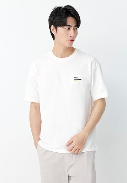 圓領落肩左胸印字T恤