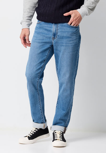 修身直筒型牛仔褲